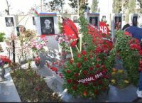 Yasamal rayon ictimaiyyəti Aprel döyüşlərinin şəhidlərini yad edib - FOTOLAR