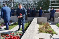 Yasamal rayon ictimaiyyəti Aprel döyüşlərinin şəhidlərini yad edib - FOTOLAR