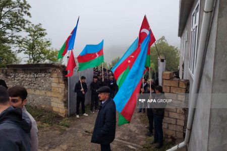 30 il sonra dəfn olundu  - FOTO