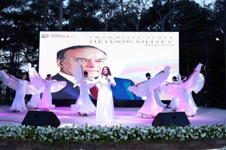 Xətaidə Heydər Əliyevə həsr edilmiş konsert keçirildi – VİDEO+FOTO Xətaidə Heydər Əliyevə həsr edilmiş konsert keçirildi – VİDEO+FOTO