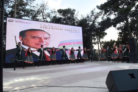 Xətaidə Heydər Əliyevə həsr edilmiş konsert keçirildi – VİDEO+FOTO Xətaidə Heydər Əliyevə həsr edilmiş konsert keçirildi – VİDEO+FOTO
