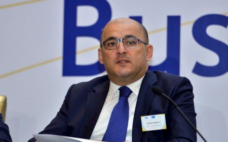 “Natiq Axundov İctimai Şuranı idarə etməyə çalışır” — Gömrük Komitəsində nə baş verir?