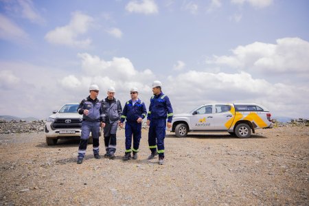 “AzerGold” QSC-nin İşçi qrupu hasilatın pay bölgüsü haqqında Saziş çərçivəsində Gədəbəydəki mədənlərə baxış keçirib