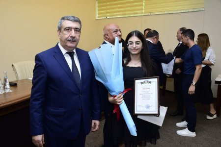 Xətaidə yüksək bal toplayan gənclərlə görüş - Fotolar