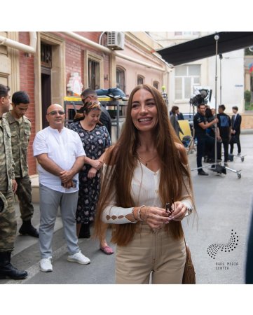Arzu Əliyeva çəkiliş meydançasında - FOTO