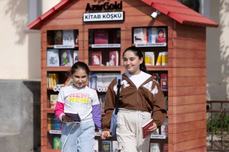 “Kitab köşkü” – “AzerGold” QSC-dən daha bir maarifləndirici layihə - FOTO