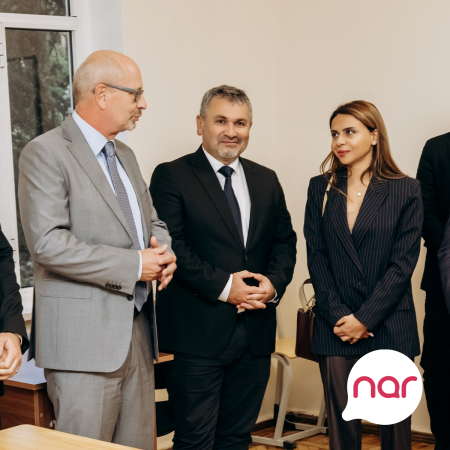 “Nar” Gəncədə tələbələr üçün mobil rabitə laboratoriyası təsis etdi - FOTO “Nar” Gəncədə tələbələr üçün mobil rabitə laboratoriyası təsis etdi - FOTO