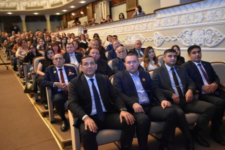 Yasamal rayon ictimaiyyəti Zəfər Gününü qeyd etdi - FOTO