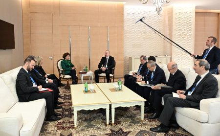 İlham Əliyev Şimali Makedoniya Prezidenti ilə görüşdü