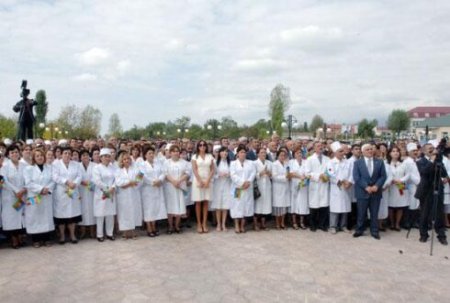 Müalicə-Diaqnostika Mərkəzinin binası uçub-dağılır – 46 milyona başa gəlmiş bina niyə baxımsız qalıb? + FOTOLAR