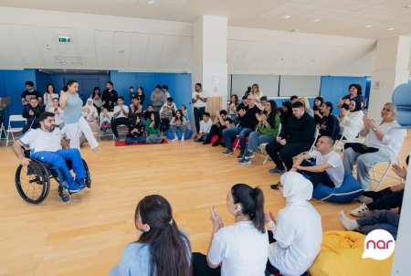 İnklüziv təşəbbüsləri dəstəkləyən “Nar” “DanceAbility” iştirakçıları ilə görüşüb