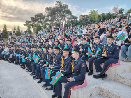 Xətai rayonunda ümumilli lider Heydər Əliyevin 102 illiyi qeyd olundu // FOTO+VİDEO Xətai rayonunda ümumilli lider Heydər Əliyevin 102 illiyi qeyd olundu // FOTO+VİDEO