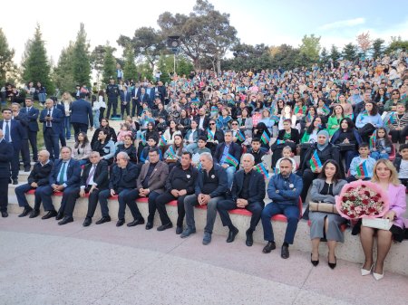 Xətai rayonunda ümumilli lider Heydər Əliyevin 102 illiyi qeyd olundu // FOTO+VİDEO Xətai rayonunda ümumilli lider Heydər Əliyevin 102 illiyi qeyd olundu // FOTO+VİDEO