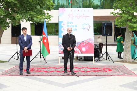 Xətai rayonunda “Azərbaycanım” Beynəlxalq VIII Uşaq və Gənc Rəsm Festivalı çərçivəsində mükafatlandırılma mərasimi keçirildi - FOTO