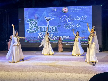 Xətaidə “Musiqili Bakı” festivalı: Yay axşamına rəng qatan konsert - VİDEO // FOTO