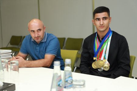 General-mayor Mürsəl İbrahimov Qaxda vətəndaşları qəbul etdi