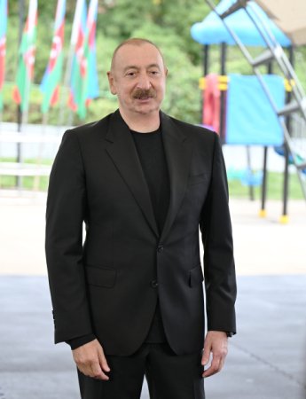 Prezident Xocalı sakinləri ilə görüşdü – Fotolar
