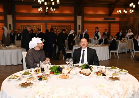 İlham Əliyevin adından BƏƏ Prezidentinin şərəfinə rəsmi nahar verildi