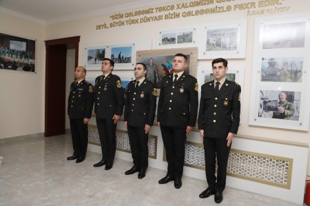 Dövlət Xidmətinin şəxsi heyəti Zəfər parkını ziyarət edib