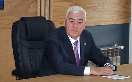 Oqtay Həmzəyevin Gürgən bağlarında macəraları….