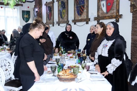 Xətai rayonunda 31 Dekabr – Dünya Azərbaycanlılarının Həmrəylik Günü və Yeni il münasibətilə tədbir keçirilib