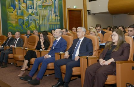 Leyla Əliyeva Cenevrədə müzakirələrdə iştirak etdi - FOTOLAR Leyla Əliyeva Cenevrədə müzakirələrdə iştirak etdi - FOTOLAR