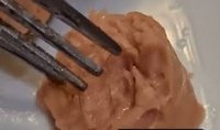 "Halal Nemət 1000 Bərəkət"in sosiskasından tük çıxdı - VİDEO