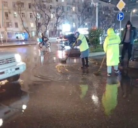 Nərimanov Rayon Mənzil-Kommunal Təsərrüfatı Birliyinin kollektivi 24 saatlıq iş rejimində çalışır VİDEO-FOTO