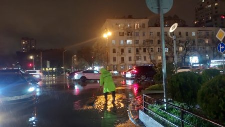 Nərimanov Rayon Mənzil-Kommunal Təsərrüfatı Birliyinin kollektivi 24 saatlıq iş rejimində çalışır VİDEO-FOTO