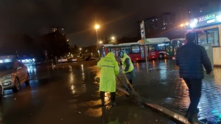 Nərimanov Rayon Mənzil-Kommunal Təsərrüfatı Birliyinin kollektivi 24 saatlıq iş rejimində çalışır VİDEO-FOTO