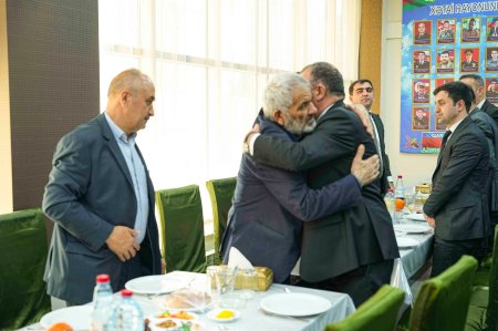 Xətai rayonunda Aprel şəhidlərin xatirəsinə ehsan süfrəsi təşkil edilib
