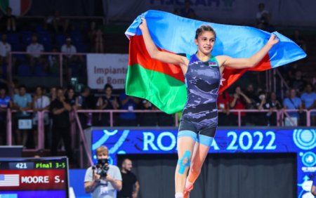 Dörd qadın güləşçimiz AÇ-də mübarizəyə başlayır