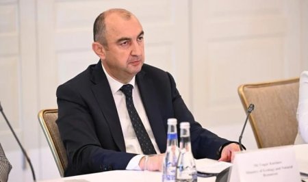 Bakıda "imtahan" verdiyi anda Gəncədə çıxış edir... - Saxtakarlıq