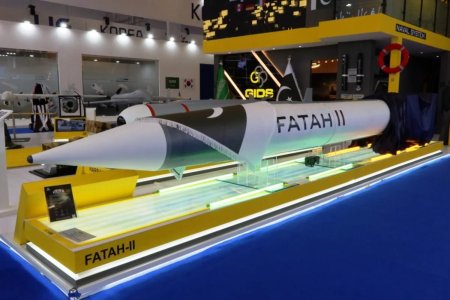 Pakistan 400 km mənzilli "Fatah-2" çoxnövlü raket sistemini uğurla sınaqdan keçirdi