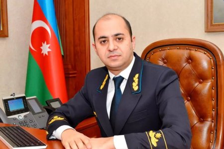 Vüsal Aslanov elektrik avadanlıqları alır