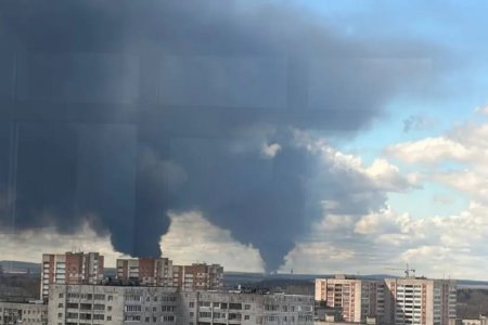 Ukrayna Permdə neft emalı zavoduna zərbə endirib