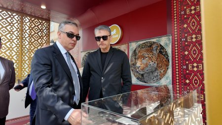 “AzerGold”un qızıl və gümüş məhsulları Beynəlxalq Xalça Festivalında nümayiş olunub