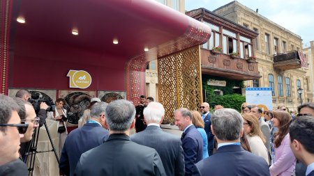 “AzerGold”un qızıl və gümüş məhsulları Beynəlxalq Xalça Festivalında nümayiş olunub