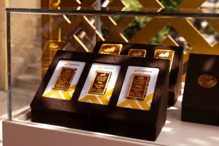 “AzerGold”un qızıl və gümüş məhsulları Beynəlxalq Xalça Festivalında nümayiş olunub