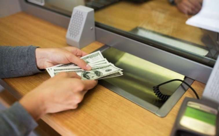 Dollar almaq istəyənlərin nəzərinə