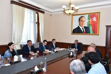 Abşeronda kənd təsərrüfatı sahəsində fəaliyyət göstərən sahibkarlarla görüş keçirilib
