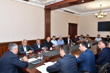 Abşeronda kənd təsərrüfatı sahəsində fəaliyyət göstərən sahibkarlarla görüş keçirilib