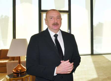 İlham Əliyev Kralı təbrik etdi
