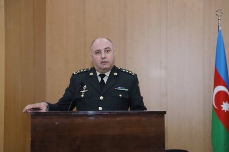 Dövlət Xidməti Gədəbəydə gənclər üçün tədbir keçirdi Dövlət Xidməti Gədəbəydə gənclər üçün tədbir keçirdi