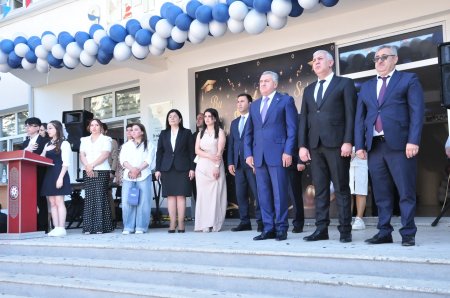 Abşeron rayonunun tam orta məktəblərində “Son zəng” tədbirləri keçirilib