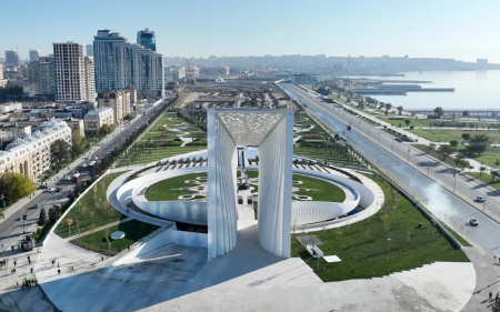 Berdiməhəmmədov Zəfər parkını ziyarət etdi Berdiməhəmmədov Zəfər parkını ziyarət etdi