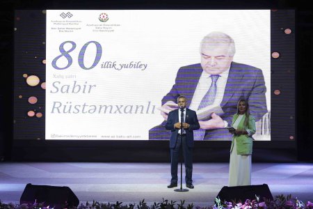 Xətai rayonunda Xalq şairi Sabir Rüstəmxanlının 80 illik yubileyinə həsr olunmuş təntənəli tədbir keçirilib+VİDEO