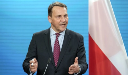 Rusiya NATO-ya hücum üçün bəhanə axtarır - Sikorski