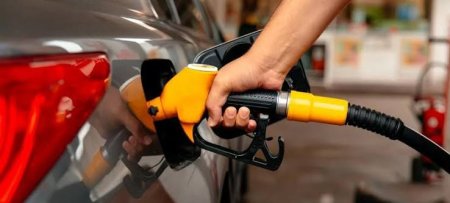 Rusiyada Aİ-95 markalı benzinin qiyməti 24% artıb